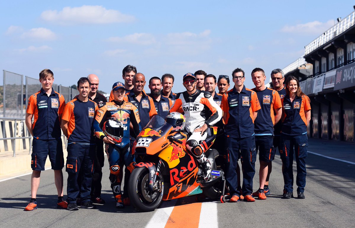 KTM_Racing's tweet photo. PICTURES @Antoniocairoli 🔛 #KTM #RC16 @CircuitValencia 🇪🇸 on KTM PRESS CENTER.
🖥 https://t.co/UF4yVuX1Oc
📷 #StefanoTaglioni https://t.co/cOuHaakSsI