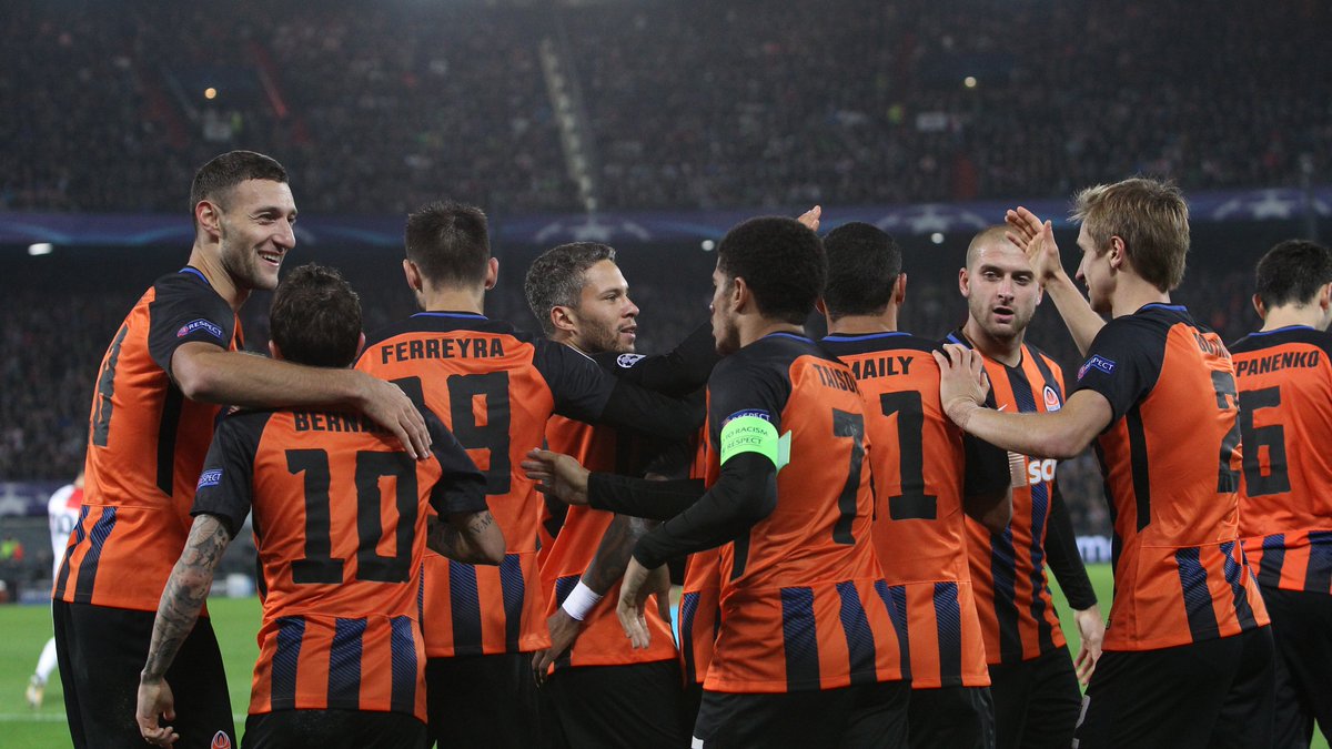 FCShakhtar_eng's tweet photo. 🔥 Bernard's first @ChampionsLeague goals ⚽⚽, the comeback win and other highlights of the #FEYFCSD game ⬇

https://t.co/wKbvOTQ5Ew https://t.co/nzzGMopBqG