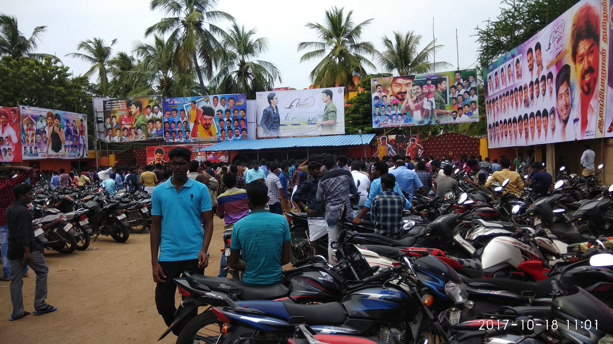 murugaramu_kkl's tweet photo. #NoOverTicket
#NoOverPrice
#MersalDiwali
#MurugaramuKKL https://t.co/Vl15m4uFK5