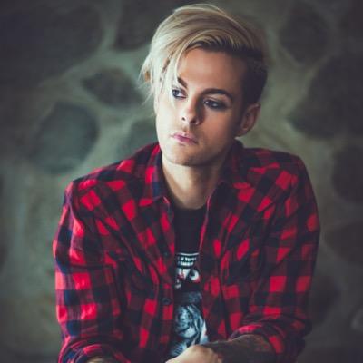 Happy birthday to the best guitarist in the world
<a href="/TommyJoeRatliff/">TommyJoe Ratliff</a>