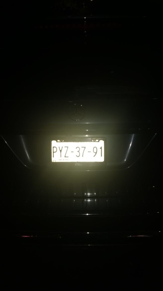 Otro intocable que se emborracha en la condesa y grita que el gobierno CDMX y del. MIGUEL H. Se la pelan. Choca y va ebrio policías quietos!