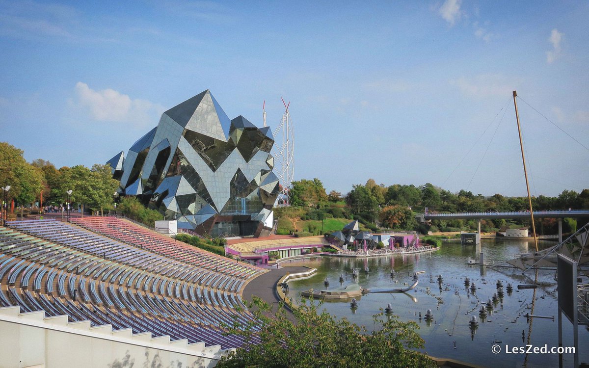 les_zed's tweet photo. Comment ne pas passer à #Poitiers sans visiter le #Futuroscope ! La nouvelle attraction "L'extraordinaire Voyage" est bluffante ! https://t.co/ugZ1yvql18