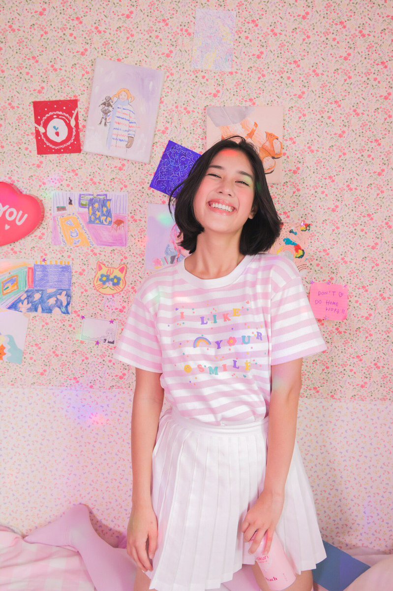 ฉลองเปิดแอคใหม่ follow+retweet สุ่มแจก sticker 20 รางวัล และรางวัลใหญ่ เสื้อ I like your smile 5 รางวัล สุ่มจับวันที่ 15 พ.ย. เวลา เที่ยงคืน