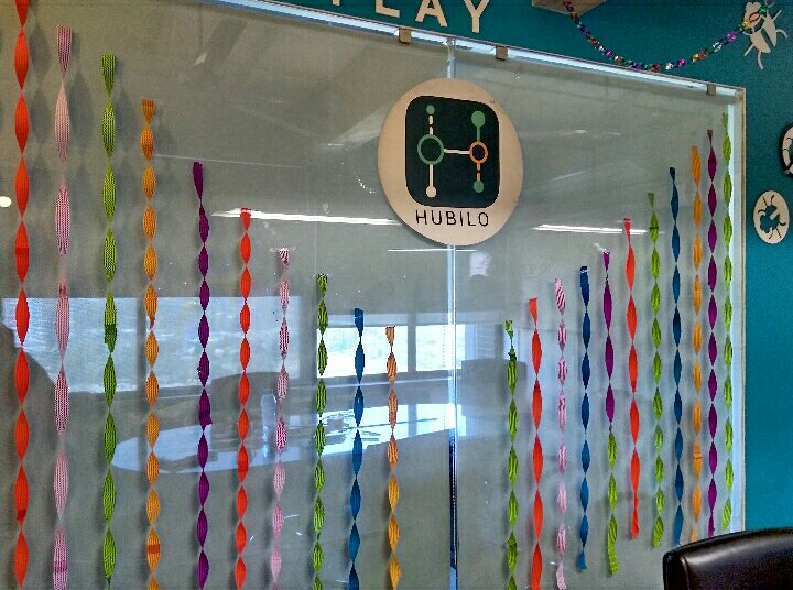 Hubiloconnect's tweet image. The festival of joy is here and we, for one are thrilled! Pre-Diwali celebrations at Hubilo. #diwali2017  #festiveseason #hubiloteam