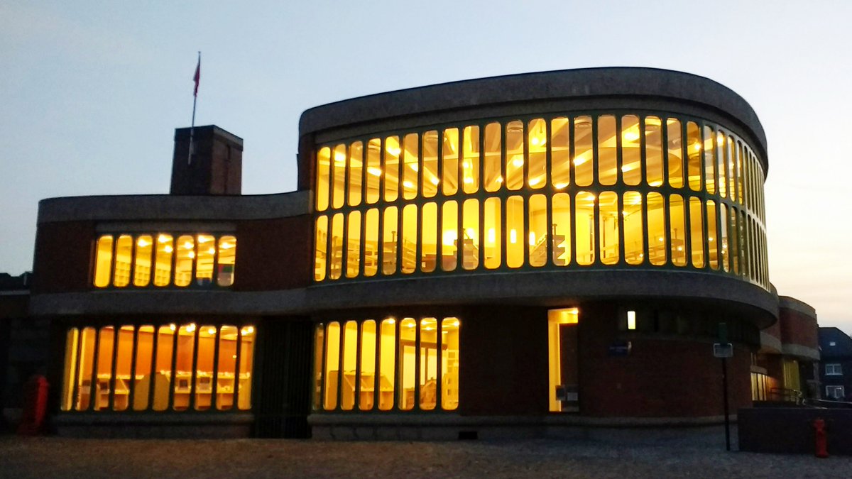 gemSchoten's tweet photo. Goedemorgen #Schoten, zonsopgang in de #Braembib 🌞📚😍 https://t.co/hSgtBhT4Mi