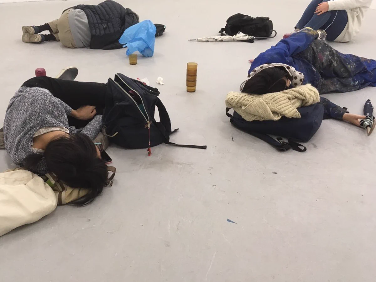 おつかれさまです。美大生の睡眠がヤバイｗｗｗこれもある意味アートかもｗｗｗ