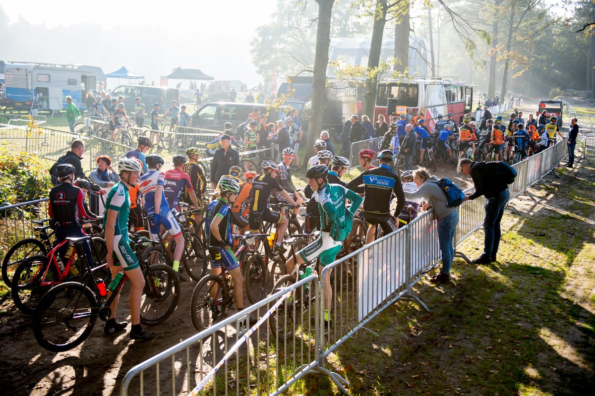 Via deze weg willen we iedereen die heeft meegeholpen bij het organiseren van de <a href="/Hondsruggeopark/">DeHondsrugGeopark</a> #classic nogmaals hartelijk bedanken!