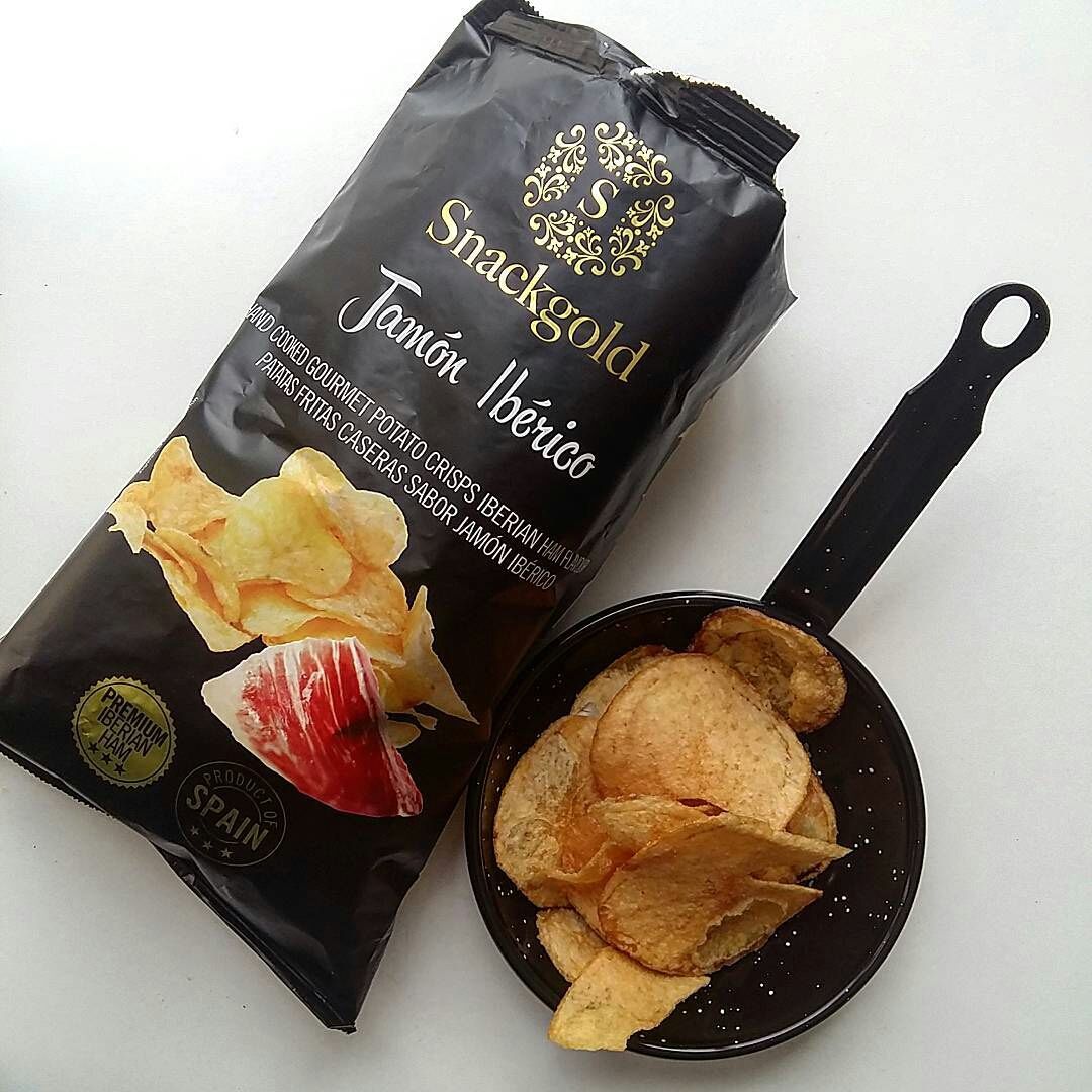 Snackgold's tweet photo. We #ChipTheWorld!
We have a lot of flavour chips readys for beeing with you! 
Time for something #different https://t.co/lnpdGYvf0t