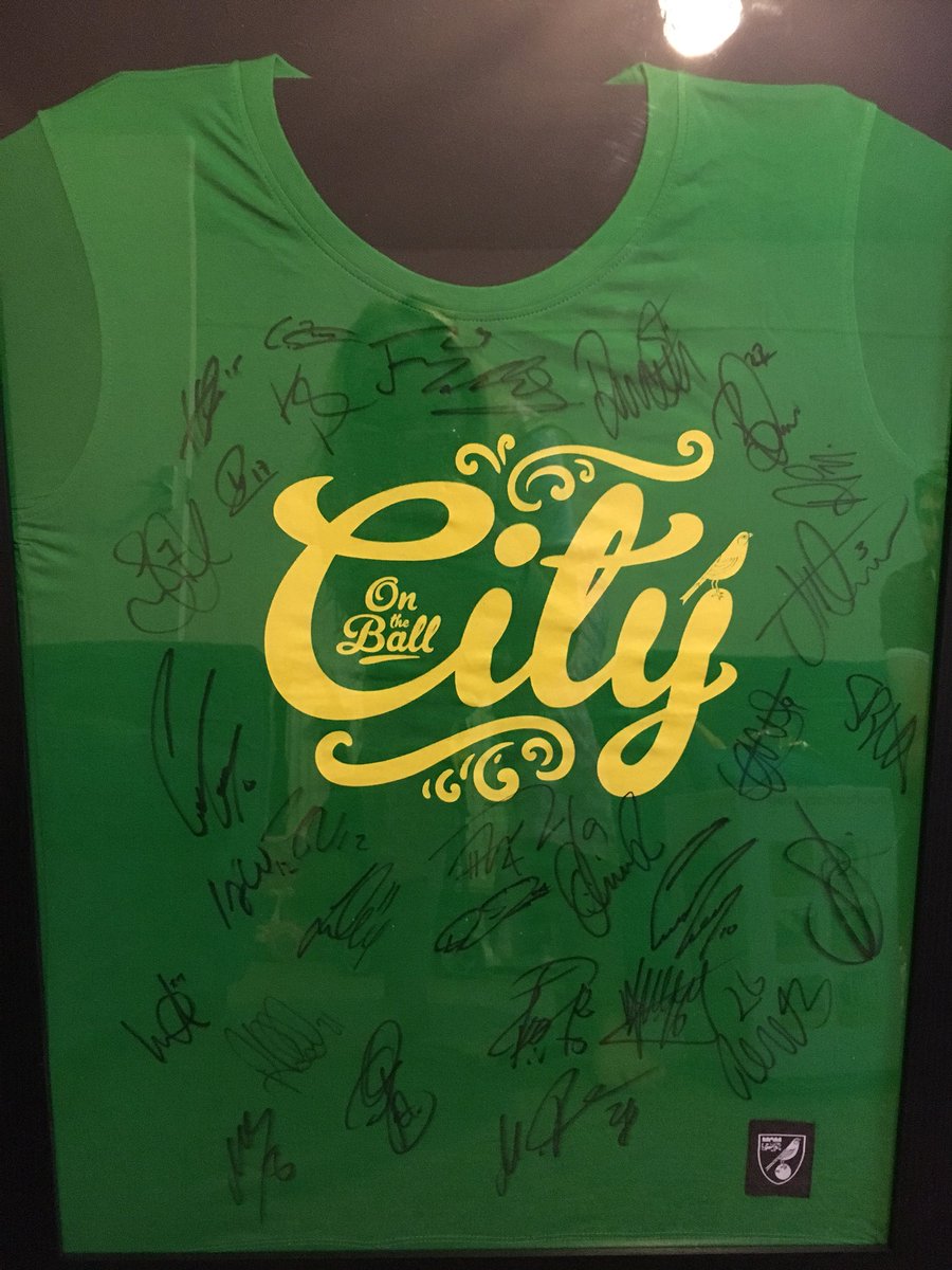 66Char's tweet photo. Thank you @JordanGardiner5 for an amazing birthday present &amp; thank you to the squad at @NorwichCityFC  for making it happen #ncfc #happyfan https://t.co/jmg1RVJTlZ