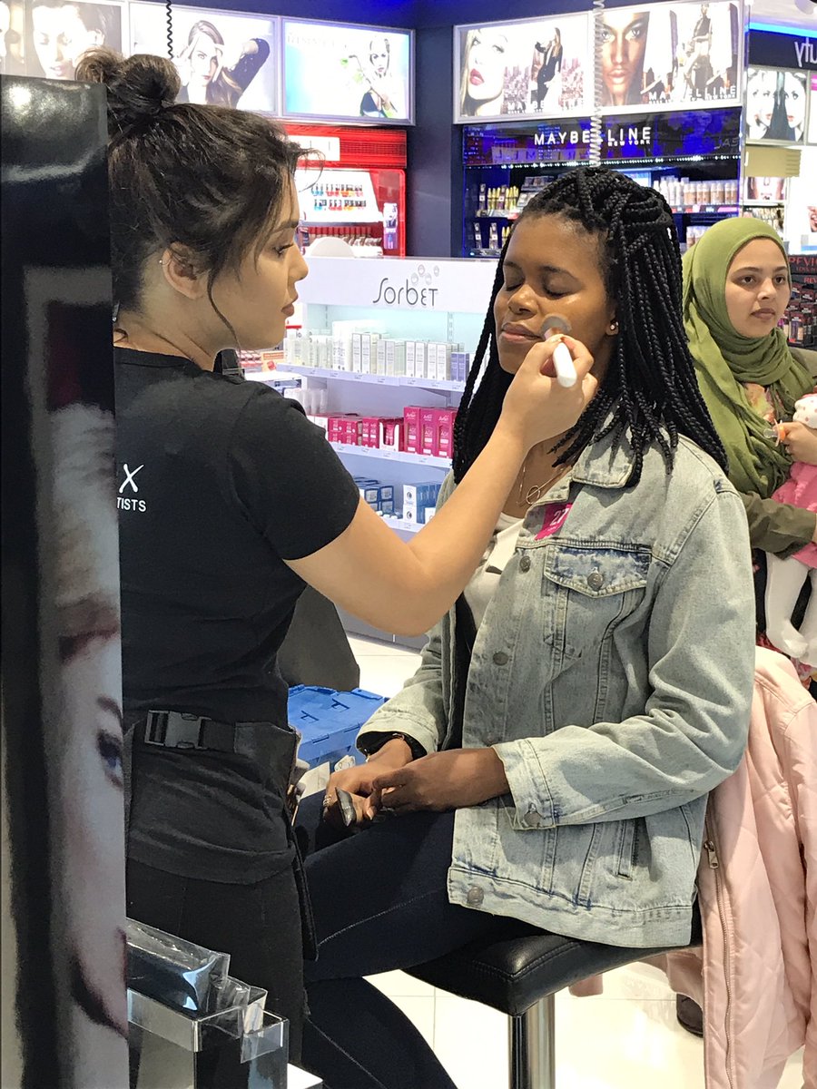 MaxFactor_SA's tweet image. #MFGlamSquad in action at @Clicks_SA V&amp;amp;A for the grand opening of our new stand!