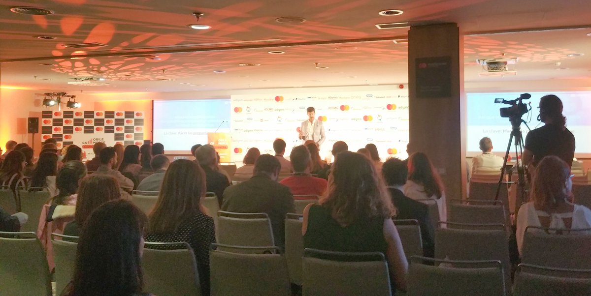 SumTalk_'s tweet photo. Ayer acudimos a la V edición del #MobileCommerceCongress para reflexionar sobre los retos y oportunidades de la estrategia omnichannel. https://t.co/ATJyGu5Br6
