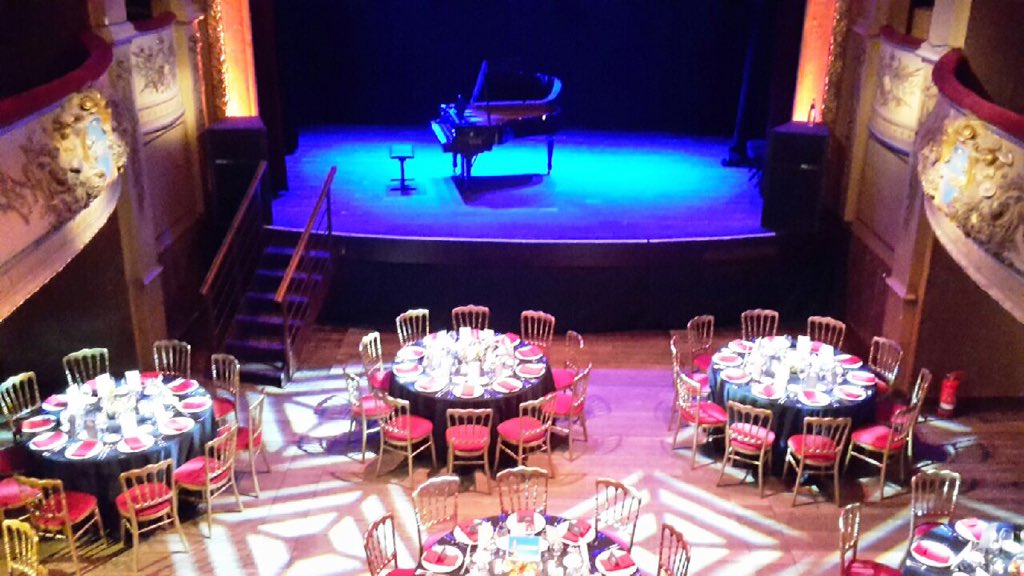 EPEXSPOT_SE's tweet photo. Ready for the Gala Dinner of #APEx2017 Conference at the Théâtre du Vaudeville #brussels https://t.co/Kn05gaoQm6