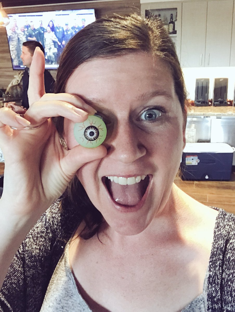 EileenODay's tweet photo. Boom. Found one!! Muhahaha!! @BillyCasperGolf #keepyoureyeontheball #fallforgolf https://t.co/h8MiukylVF