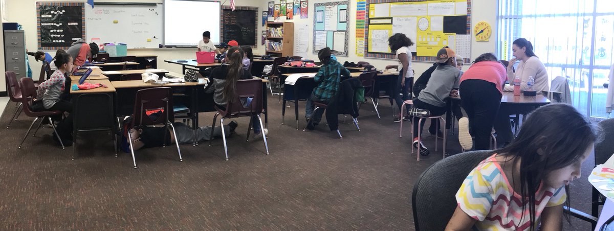 SW_Elem's tweet photo. @Shawna_Rivas class engaged during Reading Flex.  Small group differentiation is powerful and critical for growth! #swelem #cpsreds #oklaed https://t.co/iQdpuX0Pa0