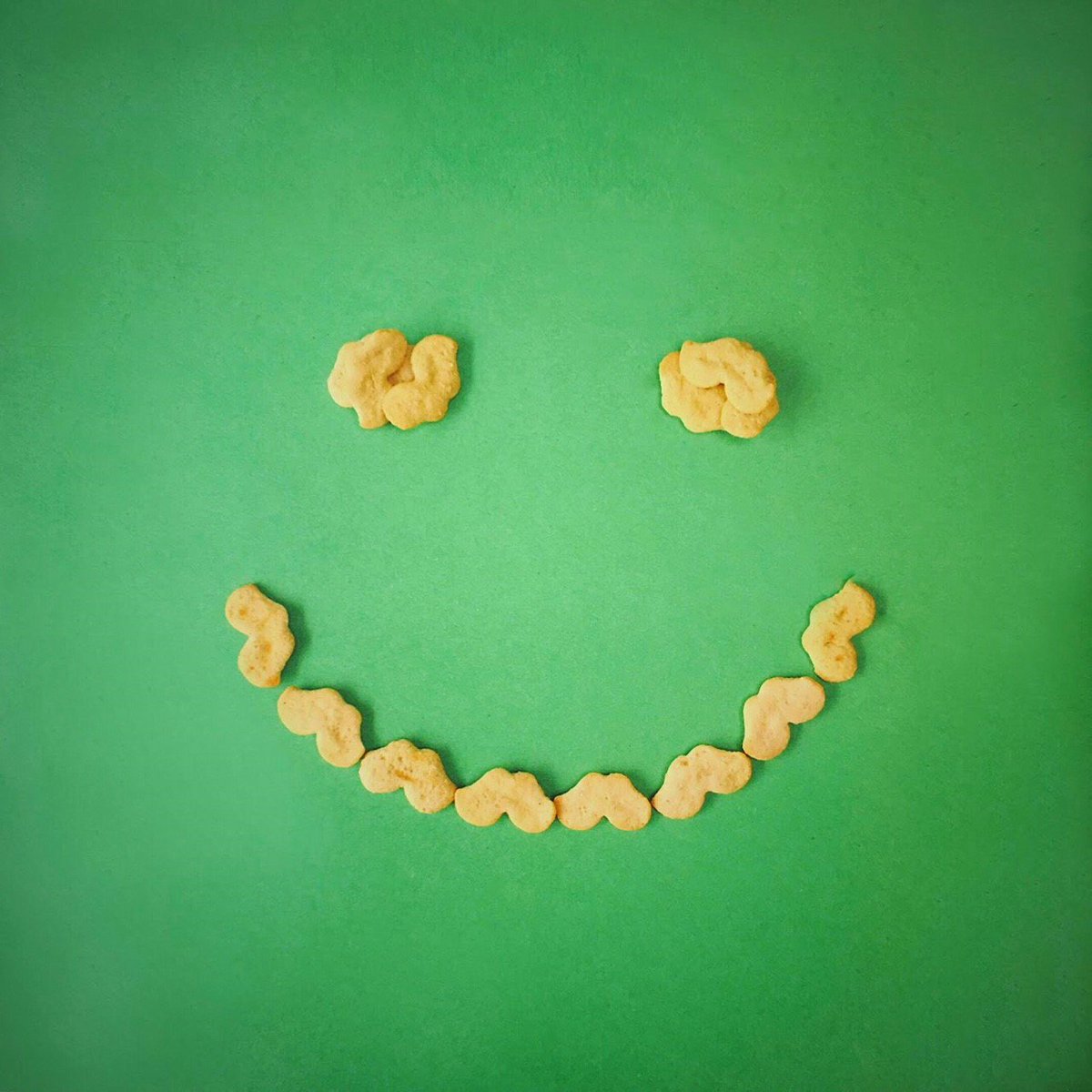 Green Mustache tweet media