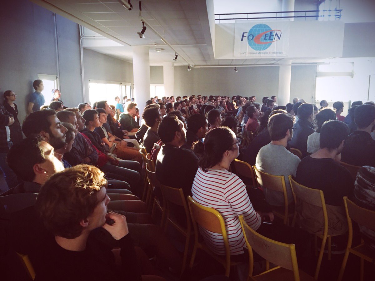 Centrale_Med's tweet photo. [#Astronomie] @EricLagadec ns emmène ds les étoiles lors de cette belle conférence proposée par @bdaecm &amp; #PoleAvenir #PolytechMarseille https://t.co/fNEegC1wBF