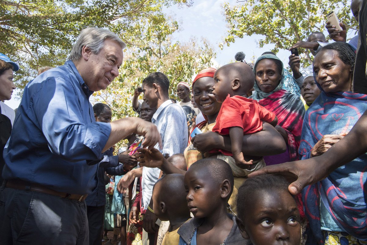 antonioguterres's tweet photo. Visited martyred Bangassou to show my solidarity. Christians &amp; Muslims have suffered enough. Religious leaders must be apostles for peace. https://t.co/GzscLM4jXV