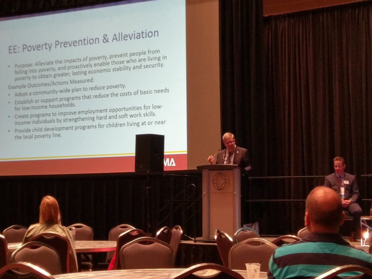 scottmorelli's tweet photo. @MaxwellSU alum @WallyBobkiewicz presents on @CityofEvanston sustainability and STAR community rating at @ICMA annual conference #ICMA2017 https://t.co/9MzMd9xHfo