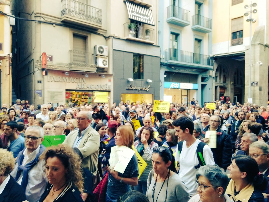 Ni un pas enrere, l'educació no és toca. La Paeria novament plena