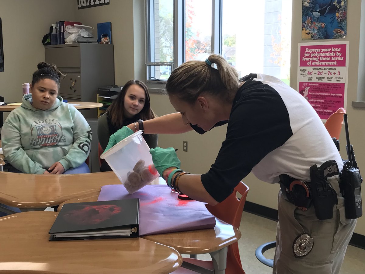 JanetHolba's tweet photo. Who stole the cookies from the cookie jar? #apstats is on the case with SRO help &amp; scatterplots! #RASDinnovate https://t.co/xIh3vPKJQ0