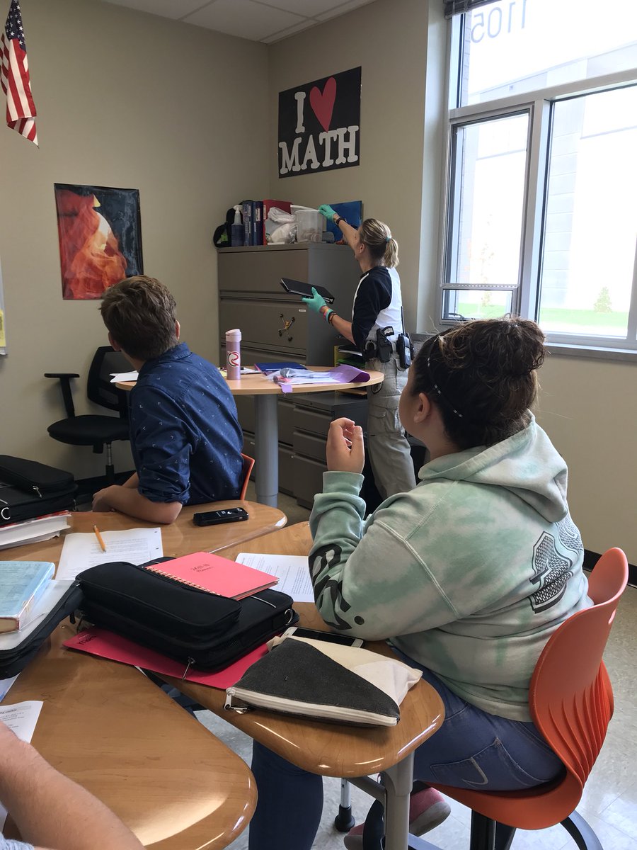 JanetHolba's tweet photo. Who stole the cookies from the cookie jar? #apstats is on the case with SRO help &amp; scatterplots! #RASDinnovate https://t.co/xIh3vPKJQ0