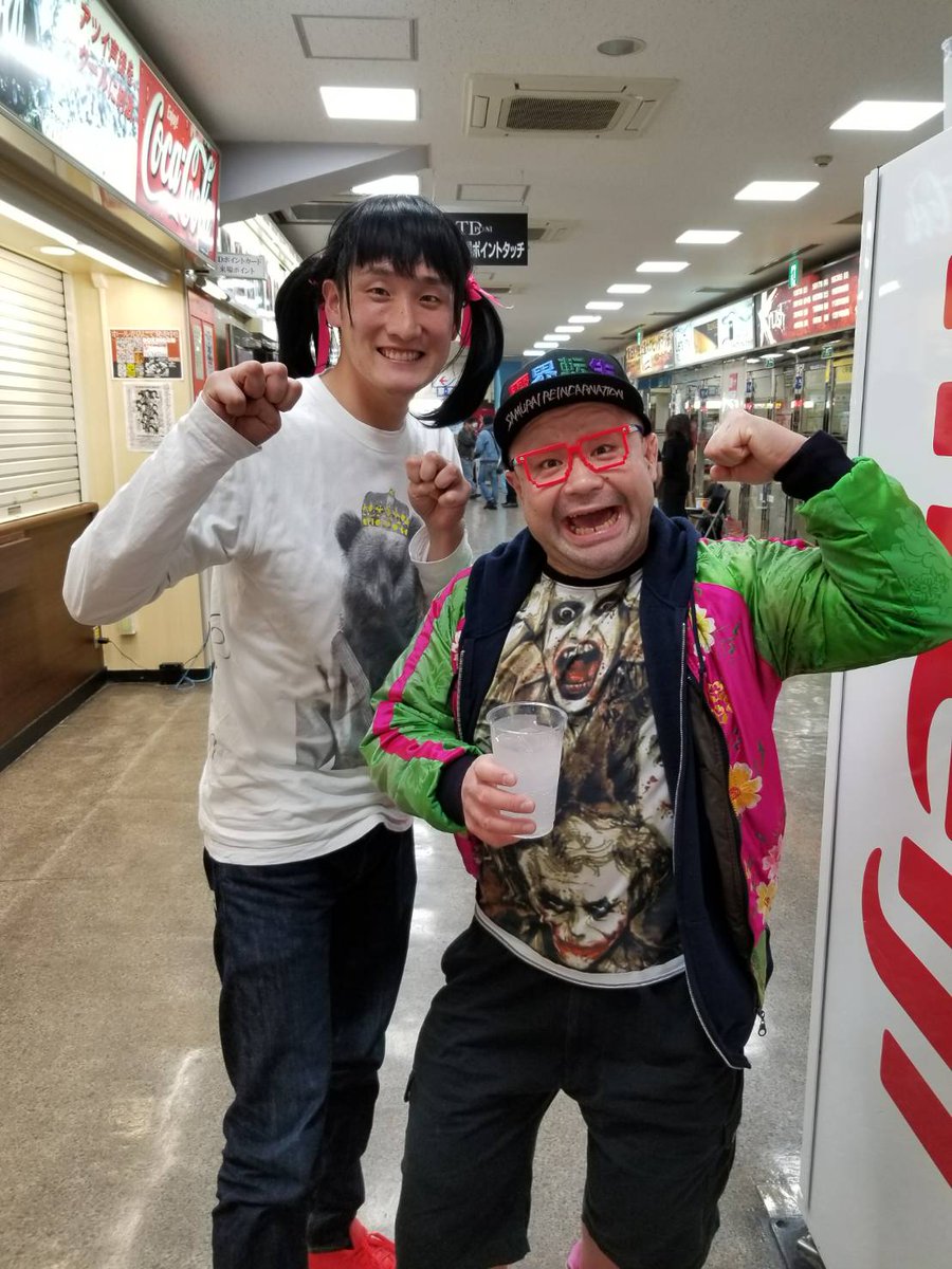yoshietsuneo's tweet photo. SEI☆ZAさんの会場にて、大ももちちゃんと🎵

ワッハッハ❗

巌流島トライアウト❗

頑張ってね❗(^○^)✨

気合いにゃん🎶 https://t.co/CNHBGX34WY