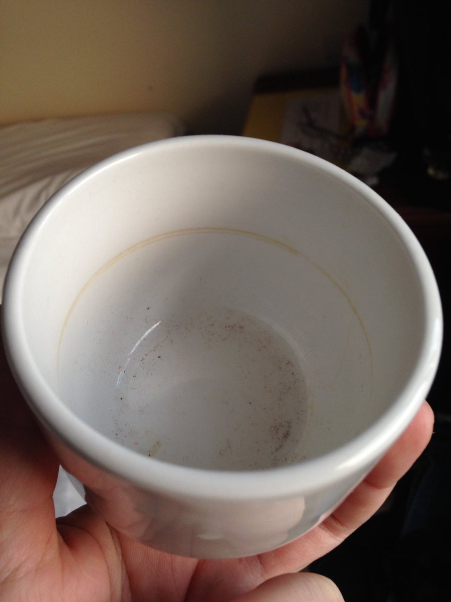 smudge7072's tweet image. @BritanniaLtd awful hotel, awful service, no response to letter or email #cleanme #norbreckhotel #needmoneyback #noseaview