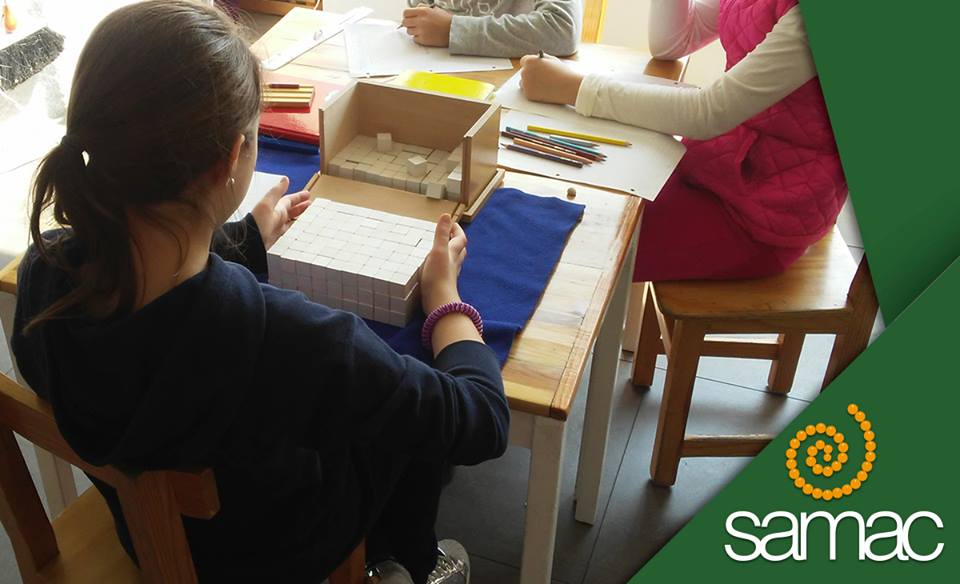 SAMAC_AMI's tweet photo. La caja de volumen es utilizada para conocer la raíz cubica, el volumen, así como la relación entre cubos y cuadrados. https://t.co/ucIDpFCjTB