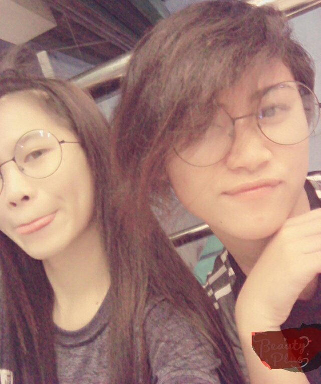 TanMaetan's tweet photo. Bff😘💕 https://t.co/or12aT1wHv
