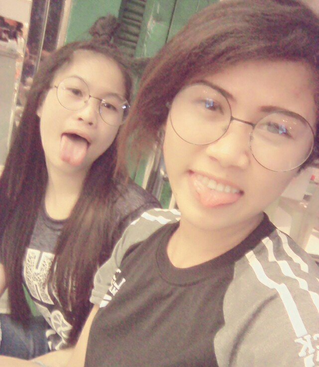 TanMaetan's tweet photo. Bff😘💕 https://t.co/or12aT1wHv