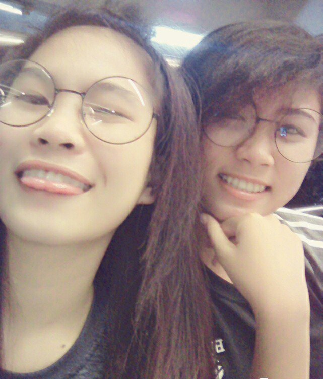 TanMaetan's tweet photo. Bff😘💕 https://t.co/or12aT1wHv