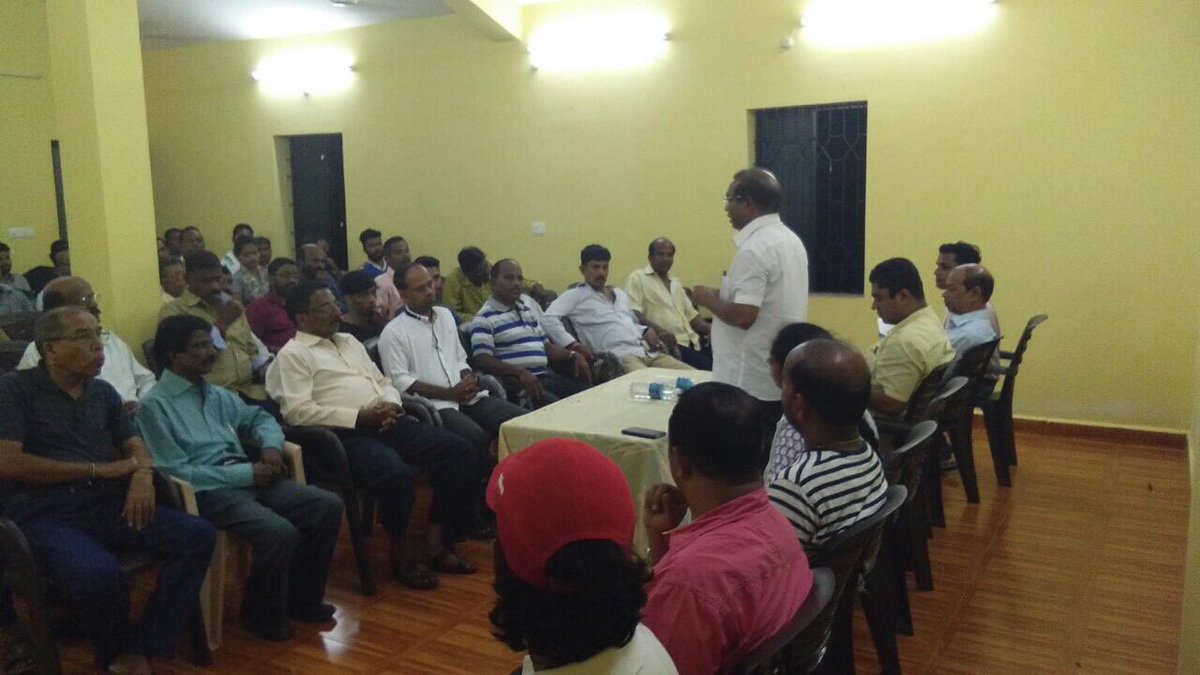 vinod_palyekar's tweet photo. Started with booth committee meetings @SiolimConstituency. #SiolimForward #GoaForward @VijaiSardesai @Goaforwardparty https://t.co/VgMAOjAwIL