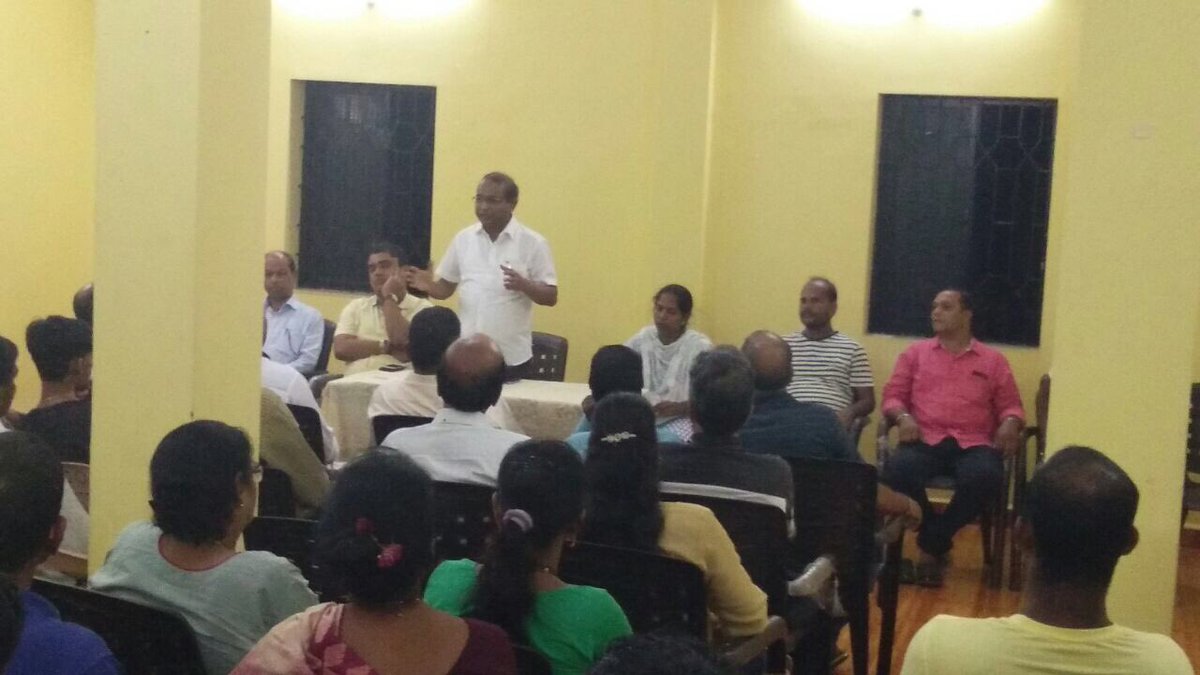 vinod_palyekar's tweet photo. Started with booth committee meetings @SiolimConstituency. #SiolimForward #GoaForward @VijaiSardesai @Goaforwardparty https://t.co/VgMAOjAwIL