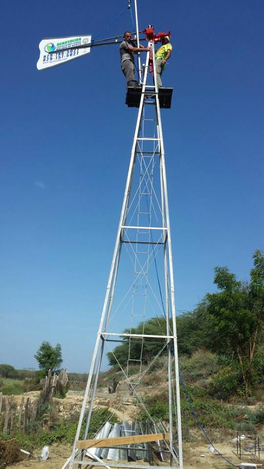 agrosolidaRD's tweet photo. Instalación de #MolinosDeViento en Los Pasos de Mella, #RepublicaDominicana #NGAGROSOLIDA https://t.co/tGpqs5LUi3