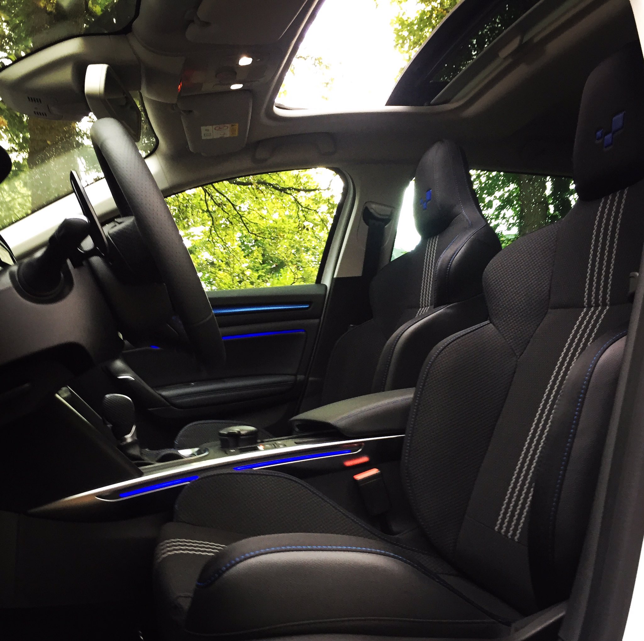 DM_4t67W4AA2G4q.jpg:large