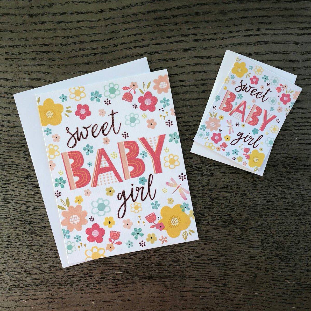 #itsagirl! Sweet #baby set from <a href="/afreshbunch/">Fresh Bunch</a> artist @juliehamiltoncreative for @ginabdesigns. #freshandfestive #floral #stationery