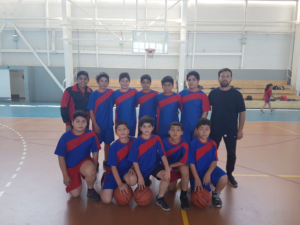 acle_cormun's tweet photo. Provincial de Basquetbol Judemu, Coltauco vs Pichidegua. En Polideportivo Lourdes. @alcaldesoto https://t.co/oDeAynOEAa