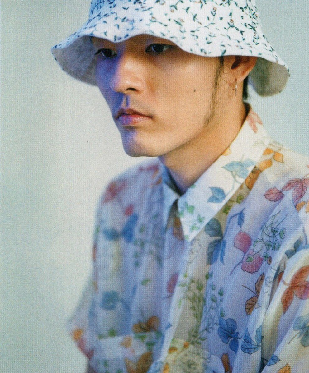 hyukohbrazil's tweet photo. [FOTO] 25.10.2017 | Hyukoh para a revista MEN’S NON-NO de Novembro #hyukohbr
via: hyukohtw https://t.co/K2spSXtHt8
