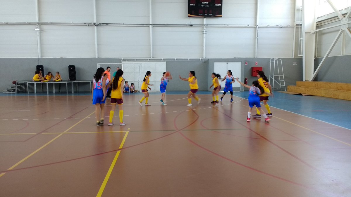 acle_cormun's tweet photo. Provincial de Basquetbol Judemu, San Vicente  vs Requinoa Damas . En Polideportivo Lourdes. @alcaldesoto https://t.co/l8ElAcw6cp