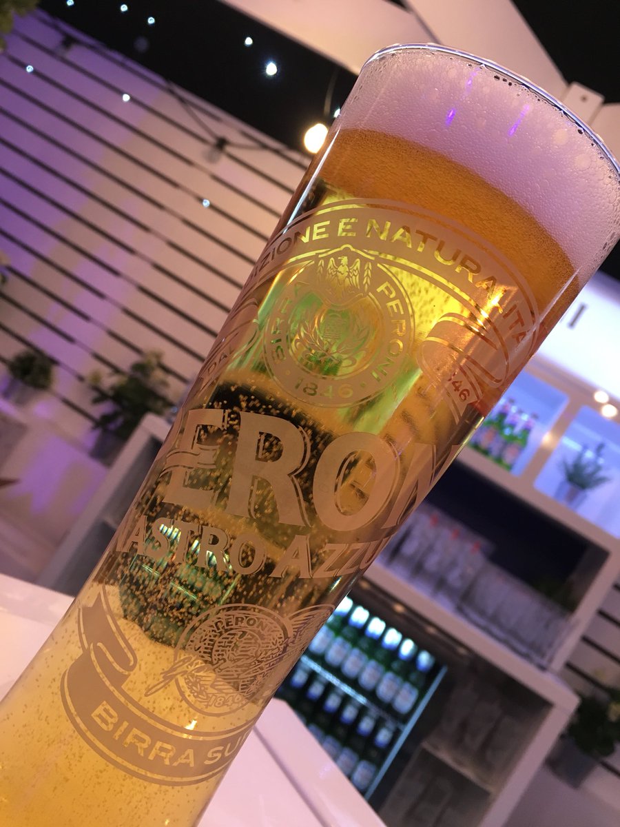 lukemorris83's tweet photo. We’re ready for you City Division - a well earnt night of celebration! #MABpride2017 #PeroniNastroAzzurro https://t.co/XALs7p5Iur