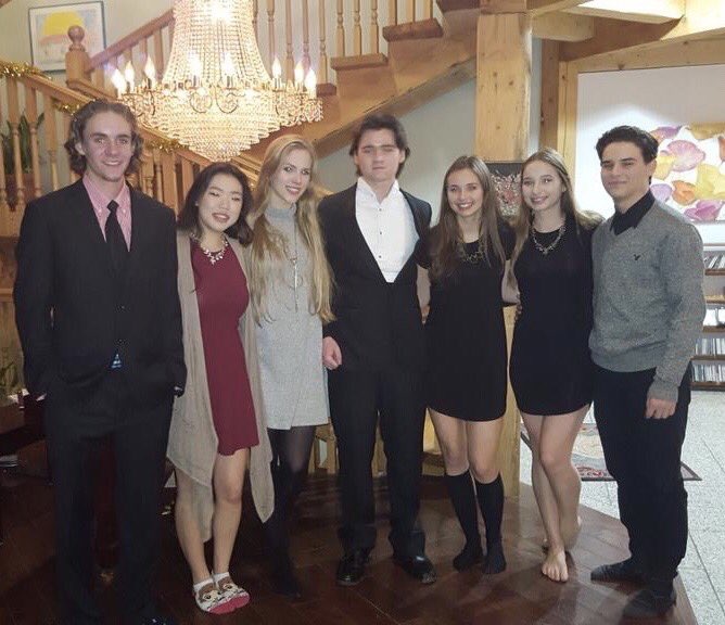 EricaMac35's tweet photo. HAPPY BIRTHDAY BFF💕 have the best day ever ily and imy🍻 https://t.co/nZhI5DrlOw