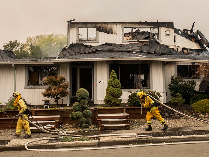 Metallica, Dave Matthew, G-Eazy Will Headline Concert for Fire Relief sfwk.ly/2yL3BM1