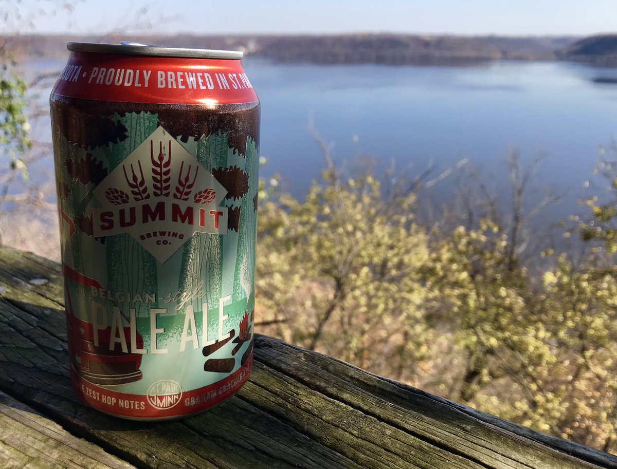 expeditionbeer's tweet photo. This Belgian Pale Ale is like hiking through a MN prairie and finding an orange tree 🙏 @summitbeer #Frontenac #dayhike #chasingfall https://t.co/U1zLPiHMRV
