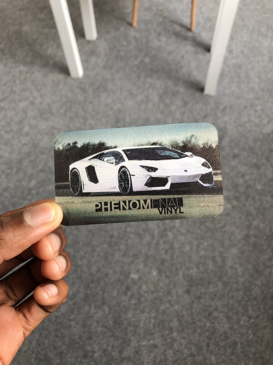 MKBHD's tweet photo. Just got the sickest business card from the wrap shop. Changes color from different angles 👀

Apollo is in good hands now https://t.co/sKYt2aY62k