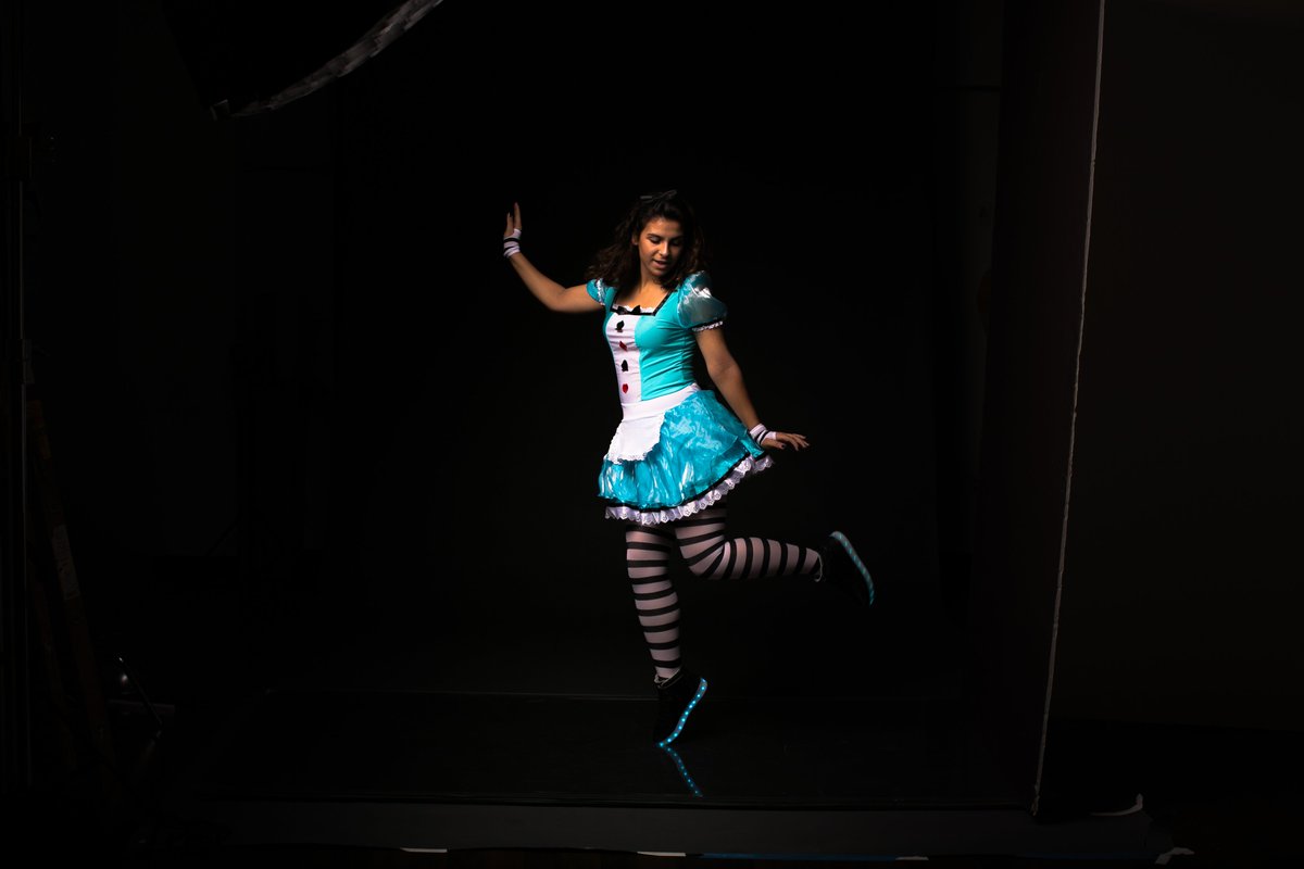 hover_kicks's tweet image. 6 DAYS UNTIL #HALLOWEEN! 🎃 With a pair of Hoverkicks, you'll be entirely bonkers... all of the best people are ♣️♦️♠️♥️ #AliceInWonderland