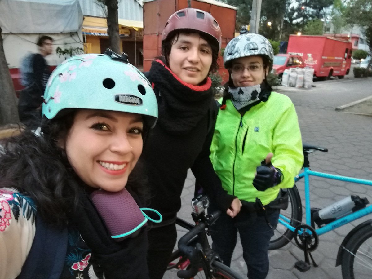 MayaEnBici's tweet image. Hoy hay #DesafíoModal 😎🙌🚵
¿Quién llega primero a la meta? 🚵🏍🚌🚗