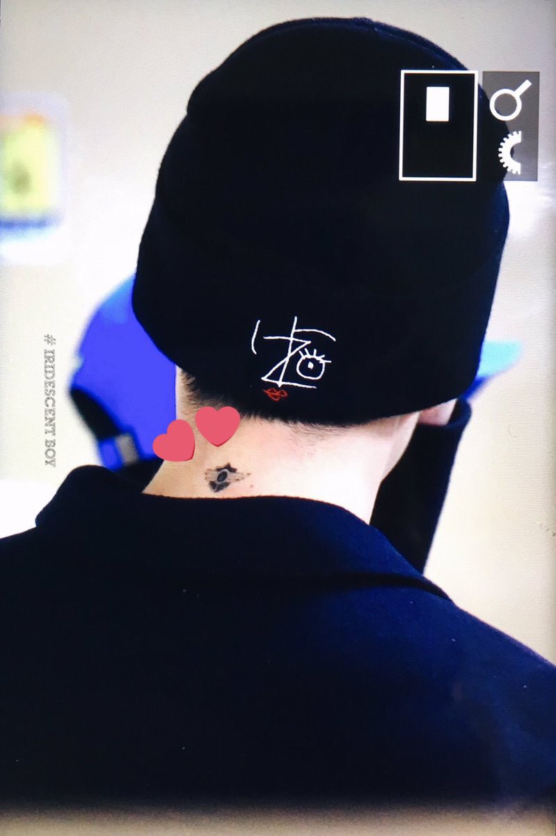 milkteu's tweet photo. omg sehun got tattoo at the back of this neck... https://t.co/KYflKzhP2U