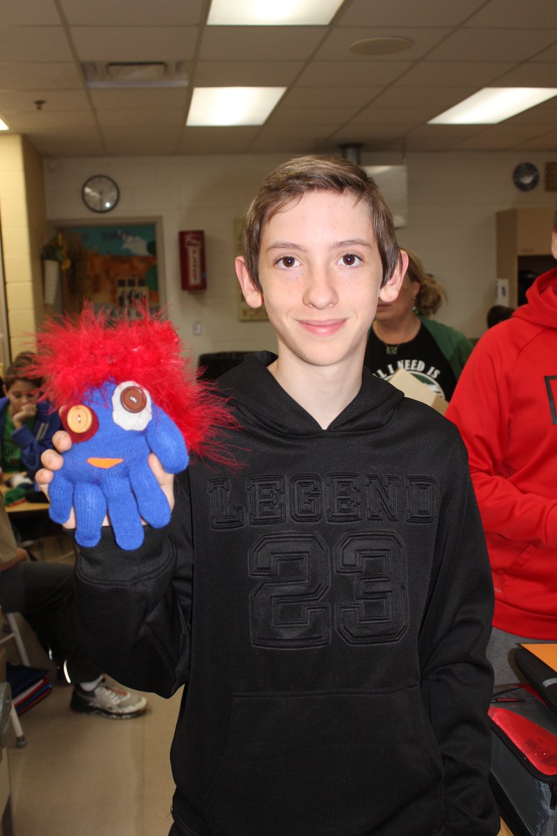 astough1134's tweet photo. Monster making in Mrs. Serrato's class today!  Check out those sewing skills #relevantlearning #sewbuttons #WeAreMaumee @PanthersGMS https://t.co/6NSqjVAwlV