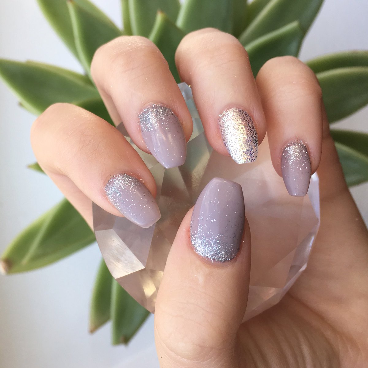 BeauBeauty28's tweet photo. Mink sparkle✨ @GelluxNails @indigonailscom #sparkle#instanails#nailsofinstagram @Nailitmag https://t.co/ojnlUevl5c