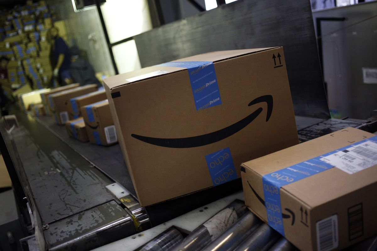 BW's tweet photo. Amazon will deliver packages straight into your living room https://t.co/RtSF3VsiHN https://t.co/6zjS9oOV1S